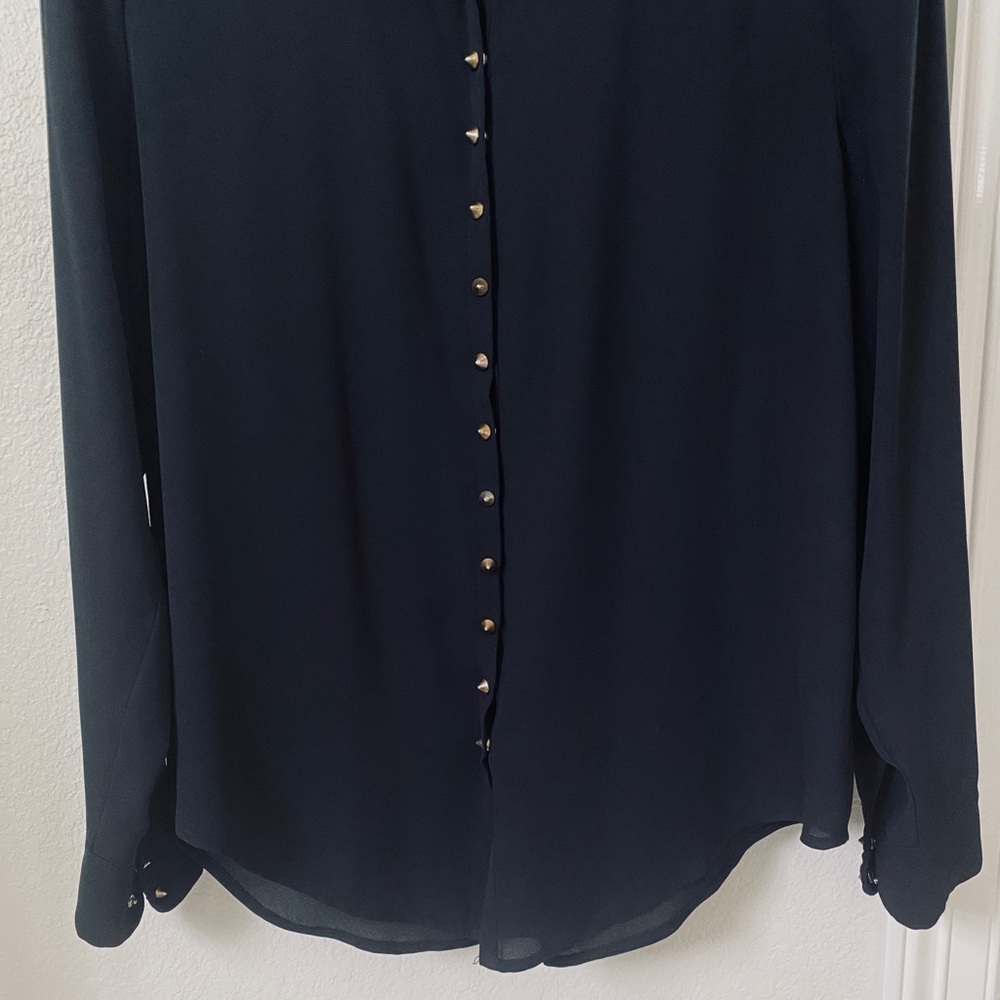 Vince Camuto Semi-Sheer Lined Top w Gold Hardware - Picture 3 of 4